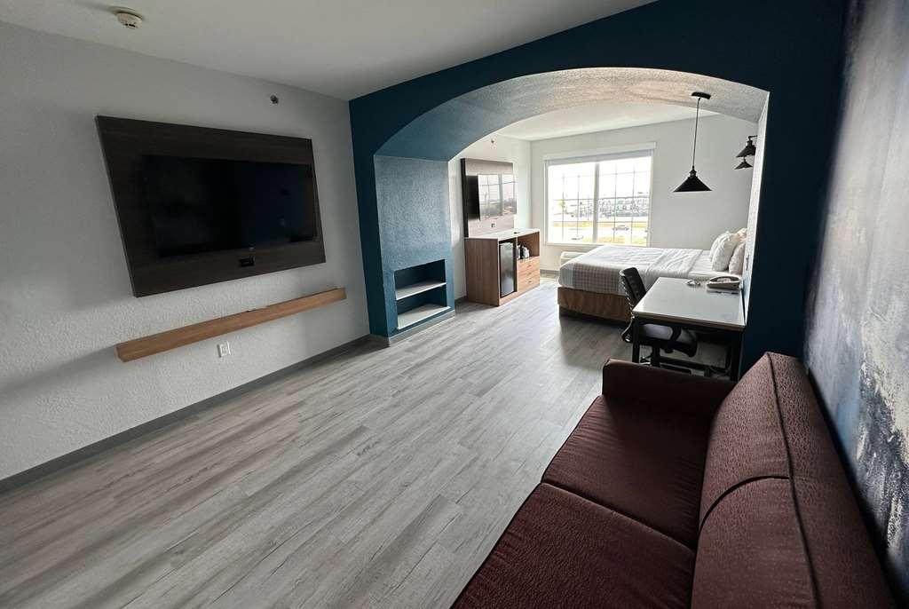 La Quinta Inn & Suites By Wyndham Ft Worth-Burleson Room photo